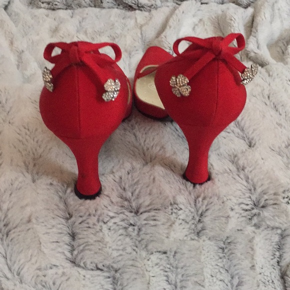 Stuart Weitzman red pumps - Picture 3 of 4
